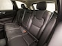 Volvo XC60 2.0 T8 Plug-in hybrid AWD Ultimate Dark 455Pk (LUCHTVERING, PANORAMADAK, BOWERS & WILKINS AUDIO, SURROUND CAMERA, STOELVERWARMING EN VENTILATIE, KEYLESS ENTRY, HEAD-UP DISPLAY, TREKHAAK ELEKTRISCH, NIEUWSTAAT)