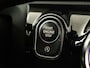 Mercedes-Benz A-klasse 180 Business Solution AMG | Stoelverwarming | Leder/Alcantara | Camera | Navigatie | Widescreen | LED