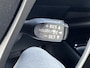 Toyota C-HR 2.0 HYBRID BI-TONE STOEL/STUURVERW BLIND-SPOT NAVI PARK-SENSOREN APPLE/ANDROID