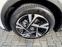 Toyota C-HR 2.0 HYBRID BI-TONE STOEL/STUURVERW BLIND-SPOT NAVI PARK-SENSOREN APPLE/ANDROID