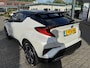 Toyota C-HR 2.0 HYBRID BI-TONE STOEL/STUURVERW BLIND-SPOT NAVI PARK-SENSOREN APPLE/ANDROID