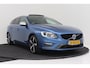 Volvo V60 2.0 T4 Business Sport | R-Design | Trekhaak | Panoramadak | Recent Ond. | Org NL | Camera | Digital Cockpit |