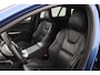 Volvo V60 2.0 T4 Business Sport | R-Design | Trekhaak | Panoramadak | Recent Ond. | Org NL | Camera | Digital Cockpit |