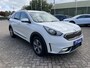 Kia Niro 1.6 GDi PHEV DynamicLine | Navigatie, Parkeersensoren en camera, Adaptive Cruise controle, Dode hoek sensoren, Lane assist