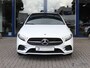 Mercedes-Benz A-klasse 250 e AMG| 8G Aut | MBUX High End | Night Pakket | Panoramadak | Apple Car Play/Android Auto | Ambiente Light | Sound System | Parkeer Paket | Model 2023 |