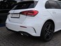 Mercedes-Benz A-klasse 250 e AMG| 8G Aut | MBUX High End | Night Pakket | Panoramadak | Apple Car Play/Android Auto | Ambiente Light | Sound System | Parkeer Paket | Model 2023 |