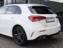 Mercedes-Benz A-klasse 250 e AMG| 8G Aut | MBUX High End | Night Pakket | Panoramadak | Apple Car Play/Android Auto | Ambiente Light | Sound System | Parkeer Paket | Model 2023 |