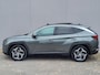 Hyundai Tucson 1.6 T-GDI PHEV Premium Sky 4WD Automaat / Dealer onderhouden / Afneembare trekhaak (1.350 kg) / Panoramadak / 360° camera / Krell Audio / Stuur,- achterbank,- en voorstoelverwarming / Geventileerde voorstoelen / Android Auto / Apple Carplay
