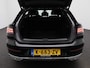 Volkswagen Arteon Shooting Brake 2.0 TSI R-Line Business+ | Automaat | Cruise control adaptief | Koplampverlichting led Plus | R-Line Exterieur | Volledig digitaal instrumentenpaneel | Achteruitrijcamera (Rear View) |