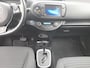 Toyota Yaris 1.5 Hybrid Design Red Navi | Camera | Metallic lak | Bovag garantie | Lage km stand | NAP