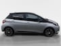 Toyota Yaris 1.5 Hybrid Design Red Navi | Camera | Metallic lak | Bovag garantie | Lage km stand | NAP