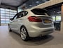 BMW 2-Serie Active Tourer 218i Sport Automaat | Panorama | Volleder | HUD | Stoelverwarming