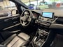 BMW 2-Serie Active Tourer 218i Sport Automaat | Panorama | Volleder | HUD | Stoelverwarming