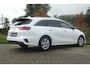 Kia Ceed Sportswagon 1.0 T-GDi DynamicPlusLine | Stoel- en stuurverwarming | Elektrische achterklep | Parkeersensoren | Camera | Navigatie