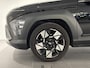 Hyundai Kona 1.6 GDI HEV Premium Hybride automaat met Lederen bekleding, Navigatie en Stoelverwarming Rijdende demo!