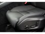 Volvo XC60 T6 Automaat Plug-in hybrid AWD Ultra Dark | Luchtvering | Panoramisch Schuif-Kantel dak | Bowers & Wilkins | Verwarmd Stuurwiel en Voor+Achterstoelen | Elektrische Trekhaak | 20'' Lichtmetalen Velgen
