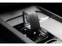 Volvo XC60 T6 Automaat Plug-in hybrid AWD Ultra Dark | Luchtvering | Panoramisch Schuif-Kantel dak | Bowers & Wilkins | Verwarmd Stuurwiel en Voor+Achterstoelen | Elektrische Trekhaak | 20'' Lichtmetalen Velgen