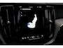 Volvo XC60 T6 Automaat Plug-in hybrid AWD Ultra Dark | Luchtvering | Panoramisch Schuif-Kantel dak | Bowers & Wilkins | Verwarmd Stuurwiel en Voor+Achterstoelen | Elektrische Trekhaak | 20'' Lichtmetalen Velgen