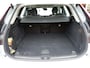 Volvo XC60 T6 Automaat Plug-in hybrid AWD Ultra Dark | Luchtvering | Panoramisch Schuif-Kantel dak | Bowers & Wilkins | Verwarmd Stuurwiel en Voor+Achterstoelen | Elektrische Trekhaak | 20'' Lichtmetalen Velgen