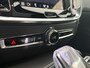 Volvo V60 2.0 T6 Plug-in hybrid AWD Plus Dark | Trekhaak | Adaptive Cruise Control | Panoramadak | 360 Camera | Harman/Kardon | Stuurverwarming | Stoelverwarming voor & achter | Power Seats | Sportstoelen |