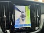 Volvo V60 2.0 T6 Plug-in hybrid AWD Plus Dark | Trekhaak | Adaptive Cruise Control | Panoramadak | 360 Camera | Harman/Kardon | Stuurverwarming | Stoelverwarming voor & achter | Power Seats | Sportstoelen |