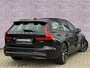 Volvo V60 2.0 T6 Plug-in hybrid AWD Plus Dark | Trekhaak | Adaptive Cruise Control | Panoramadak | 360 Camera | Harman/Kardon | Stuurverwarming | Stoelverwarming voor & achter | Power Seats | Sportstoelen |