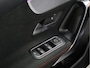 Mercedes-Benz A-klasse 180 Business Solution AMG [SCHUIFKANTELDAK, CAMERA, PDC 360, MEMORY SEATS, CRUISE CONTROL, STOELVERWARMING, SFEERVERLICHTING, BLUETOOTH TELEFOON, NIEUWSTAAT]