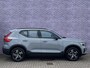 Volvo XC40 2.0 B4 Plus Dark | Trekhaak | Memory | Zitting verlengers | parkeersensoren vóór en achter | camera | Google auto | Full LED | verwarmde voorstoelen en stuurwiel | trekgewicht 2000KG! |