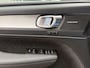 Volvo XC40 2.0 B4 Plus Dark | Trekhaak | Memory | Zitting verlengers | parkeersensoren vóór en achter | camera | Google auto | Full LED | verwarmde voorstoelen en stuurwiel | trekgewicht 2000KG! |