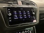 Volkswagen Tiguan 1.5 TSI R-Line Business 1.5TSi DSG | Panoramadak | Trekhaak | Camera | Virtual cockpit |