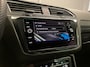 Volkswagen Tiguan 1.5 TSI R-Line Business 1.5TSi DSG | Panoramadak | Trekhaak | Camera | Virtual cockpit |