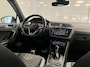 Volkswagen Tiguan 1.5 TSI R-Line Business 1.5TSi DSG | Panoramadak | Trekhaak | Camera | Virtual cockpit |