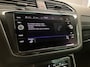 Volkswagen Tiguan 1.5 TSI R-Line Business 1.5TSi DSG | Panoramadak | Trekhaak | Camera | Virtual cockpit |