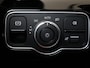 Mercedes-Benz A-klasse 180 AMG Line Panorama Dak / Nightpakket / Parkeercamera / Sfeerverlichting / Stoelverwarming /