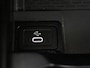 Mercedes-Benz A-klasse 180 AMG Line Panorama Dak / Nightpakket / Parkeercamera / Sfeerverlichting / Stoelverwarming /
