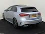Mercedes-Benz A-klasse 180 AMG Line Panorama Dak / Nightpakket / Parkeercamera / Sfeerverlichting / Stoelverwarming /