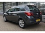 Opel Corsa 1.4 Edition met trekhaak!