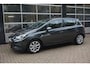 Opel Corsa 1.4 Edition met trekhaak!