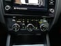 Skoda Octavia Combi 1.0 TSI 116pk Greentech Business Edition Stoelverwarming Navigatie DAB+ Parkeersensoren