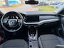 Skoda Octavia Combi 1.0 e-TSI Business Edition / Navi / Trekhaak / 17" lichtmetalen velgen