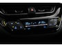 Toyota C-HR 1.8 Hybrid Style | Navigatie | Dodehoek detectie | Stoelverwarming | Parkeersensoren voor/achter | Apple Carplay / Android Auto | Keyless | Adaptive Cruise | Clima | 18 inch