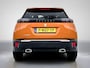 Peugeot 2008 SUV Allure 130pk | Navigatie | Achteruitrijcamera | Stoelverwarming | Climate Control | Cruise Control | Parkeersensoren | Keyless start | Armsteun | Bluetooth | Apple CarPlay / Android Auto | DAB+ radio | All seasonbanden | Donker getint glas | 17" lichtmetalen velgen |