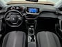 Peugeot 2008 SUV Allure 130pk | Navigatie | Achteruitrijcamera | Stoelverwarming | Climate Control | Cruise Control | Parkeersensoren | Keyless start | Armsteun | Bluetooth | Apple CarPlay / Android Auto | DAB+ radio | All seasonbanden | Donker getint glas | 17" lichtmetalen velgen |