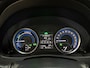 Toyota Auris 1.8 Hybrid Lease Pro *Panoramadak* Org.NL! / Leder / Camera / Afn. Trekhaak / Keyless / Stoelverwarming / Navigatie / Cruise / 17'' LMV