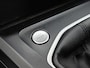 Volkswagen Golf 1.0 TSI Life + PANO DAK + DIG DASH + LED + APPLE - ANDROID