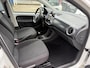 Volkswagen Up! 1.0 / 1E EIGENAAR / ZEER LUXE / ACHTERUITRIJCAMERA / CLIMATE CONTROL / CRUISE CONTROL / PARKEERSENSOREN / NL AUTO