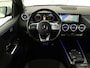 Mercedes-Benz B-klasse 200 Business Solution AMG | Half Leder/Alcantara | Stoelverwarming | Sfeerverlichting | Camera | Navigatie