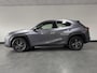 Lexus UX 250h Business Line / PDC v+a / Stuur- en stoelverwarming