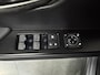 Lexus UX 250h Business Line / PDC v+a / Stuur- en stoelverwarming