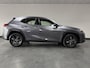 Lexus UX 250h Business Line / PDC v+a / Stuur- en stoelverwarming